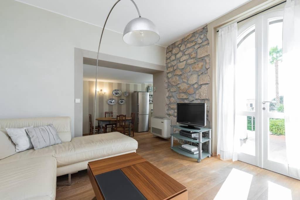 Villa Rocky - Luxury 3Br Apt In Liberty Villa.Pool,Garden,Wifi Roquebrune-Cap-Martin Exteriör bild